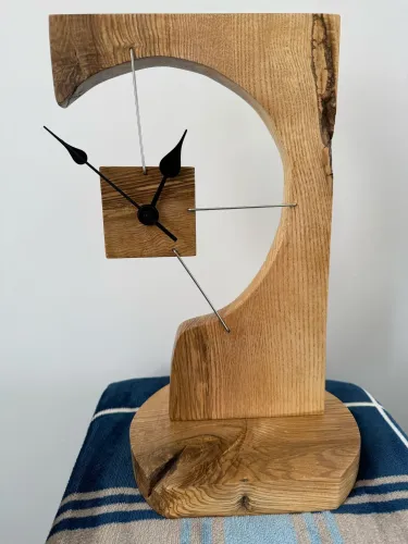 Floating Clock