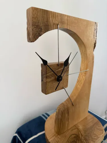 Floating Clock