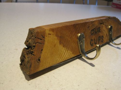 Country Kitchen Wall Mounted Mug/Cup Rack