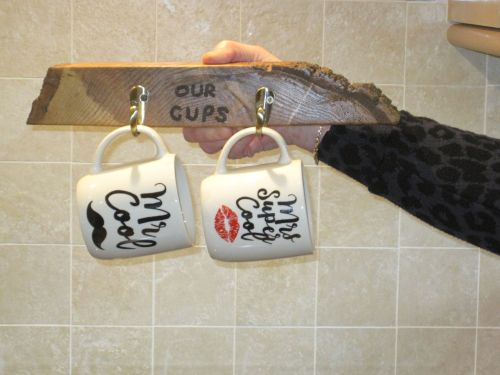 Country Kitchen Wall Mounted Mug/Cup Rack